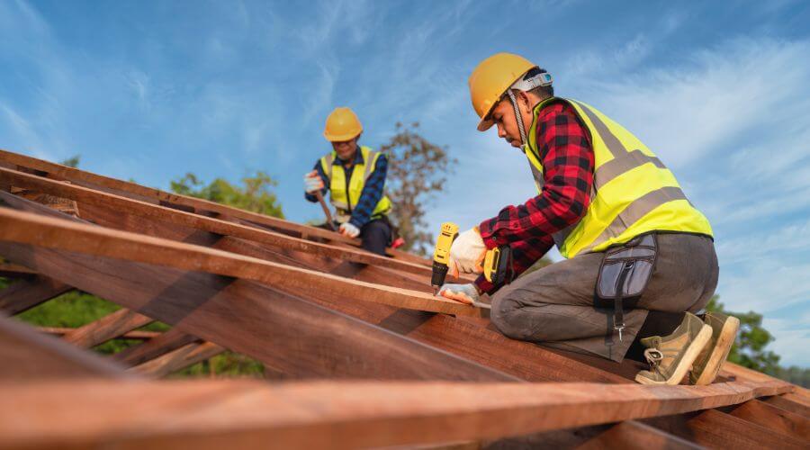 Professional Flat Roofing Installation services in Delphos, OH